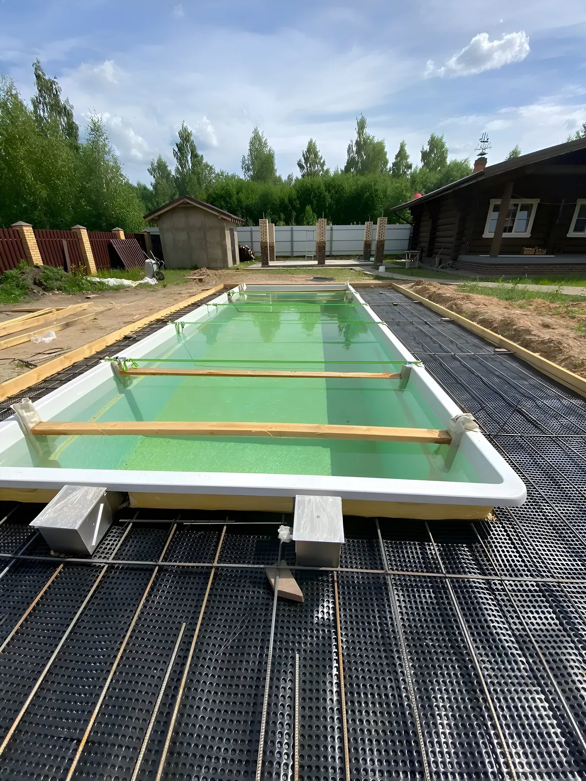 Laguna 9 — вечернее освещение в Ессентуках