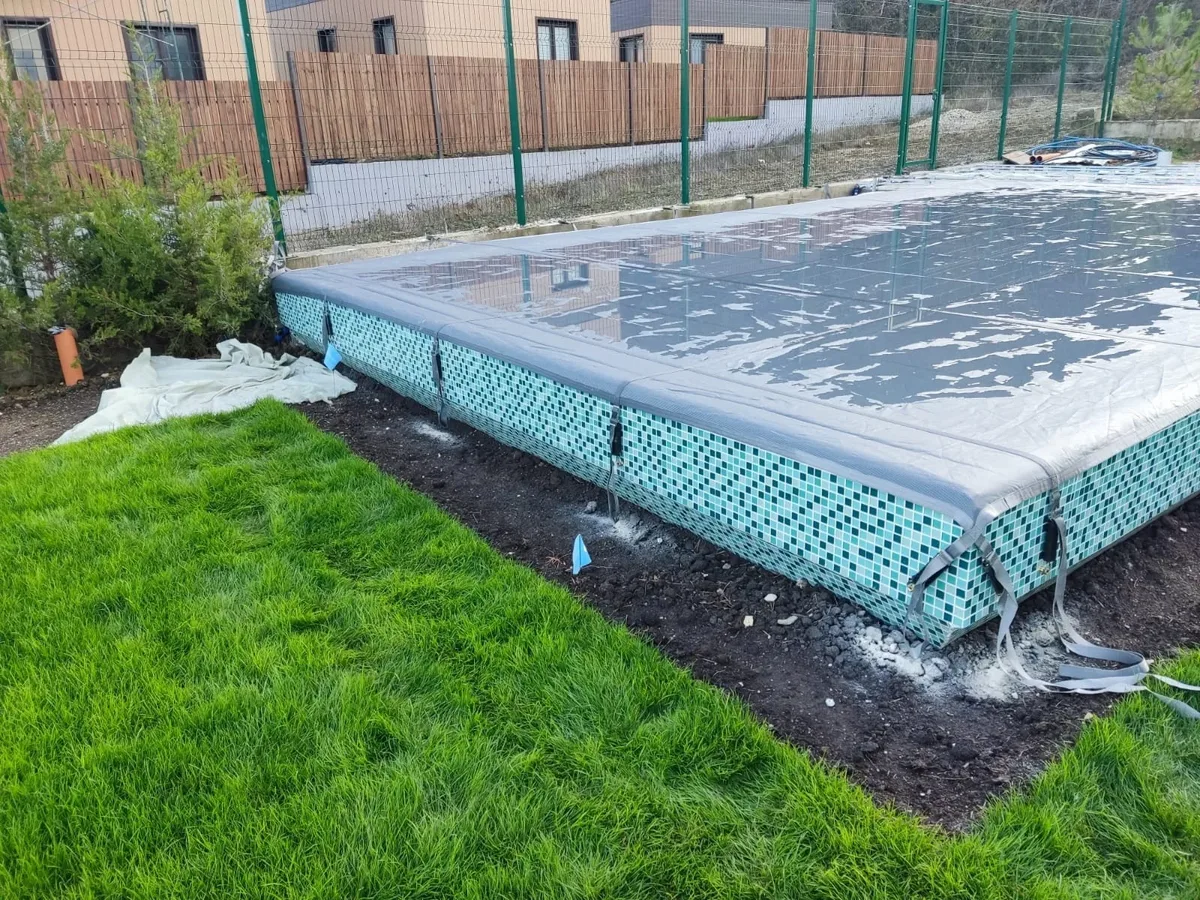 Батутное покрывало на бассейне в Ессентуках